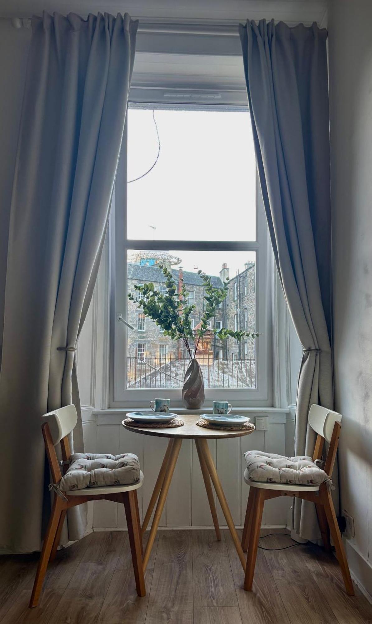 Bread Street, And Spacious One Bed Flat * Édimbourg